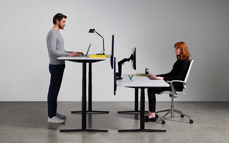 bàn làm việc nâng hạ chiều cao