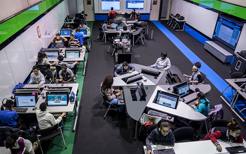 bàn làm việc nâng hạ chiều cao