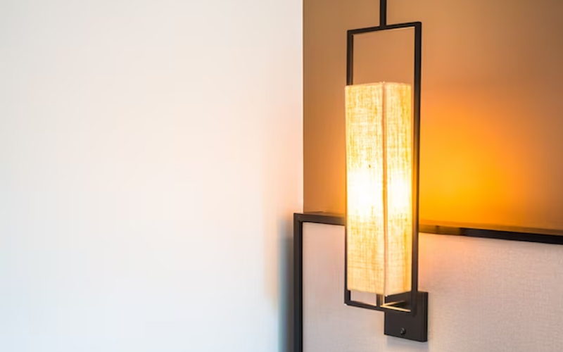 den trang tri noi that gia re