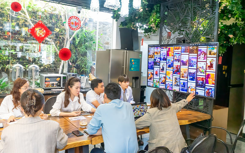 gặp gỡ đối tác