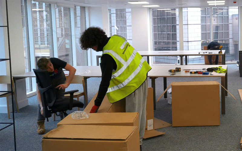 cửa hàng bán bàn ghế văn phòng