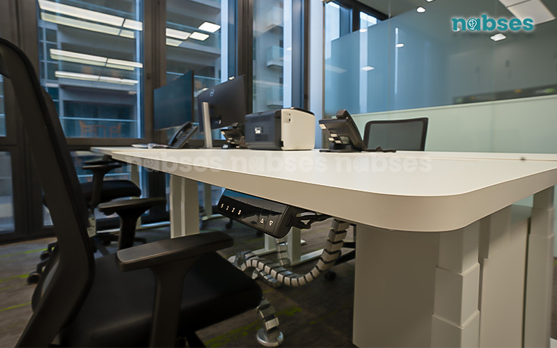 chân bàn nâng hạ thông minh