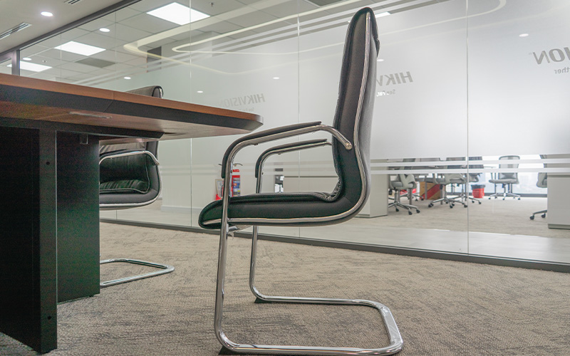 ghế chân quỳ lưng cao