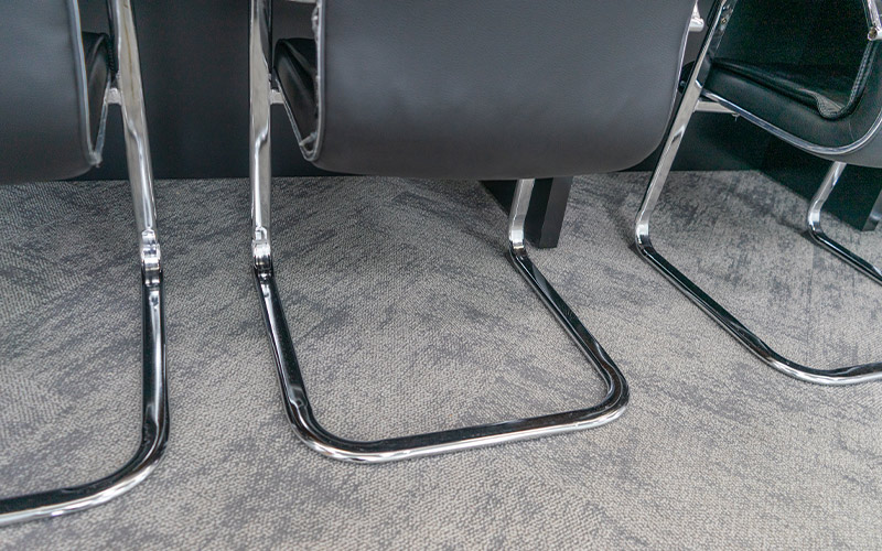 ghế làm việc chân quỳ