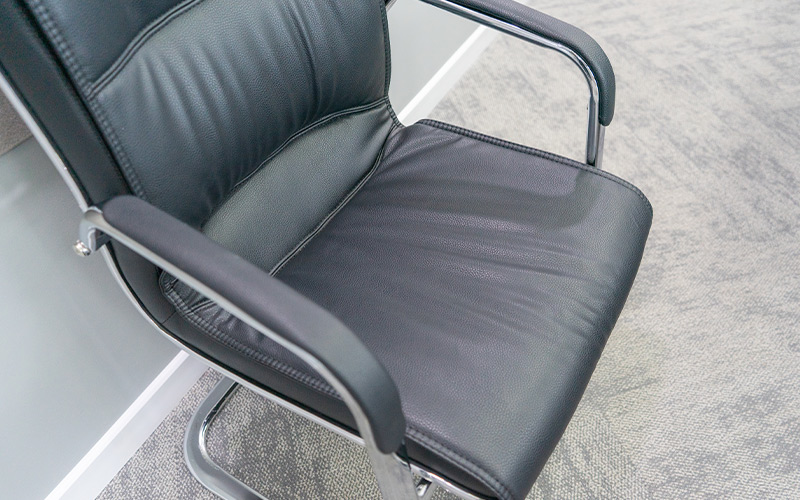 ghế làm việc chân quỳ