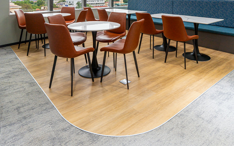 sàn vinyl chống tĩnh điện