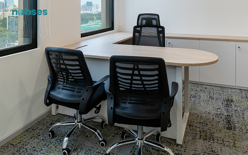bàn ghế làm việc